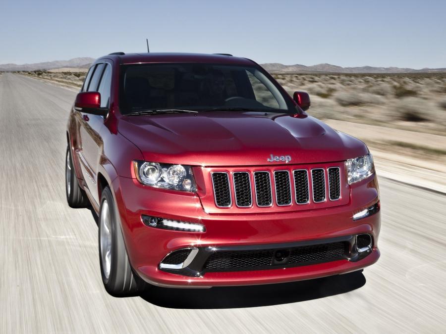  Jeep Grand Cherokee SRT8 2011 года  (фото 8 из 16)